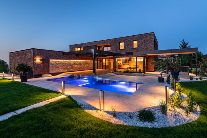 Vorhang auf für die Vorarlberger! - Thoma Holz100