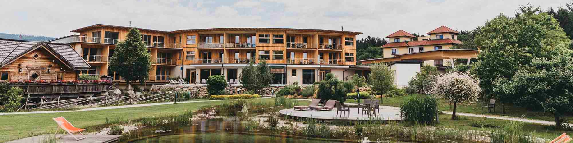 Molzbachhof Panorama - Tourismusprojekte und Probewohnen in Holz100 - Thoma Holz100