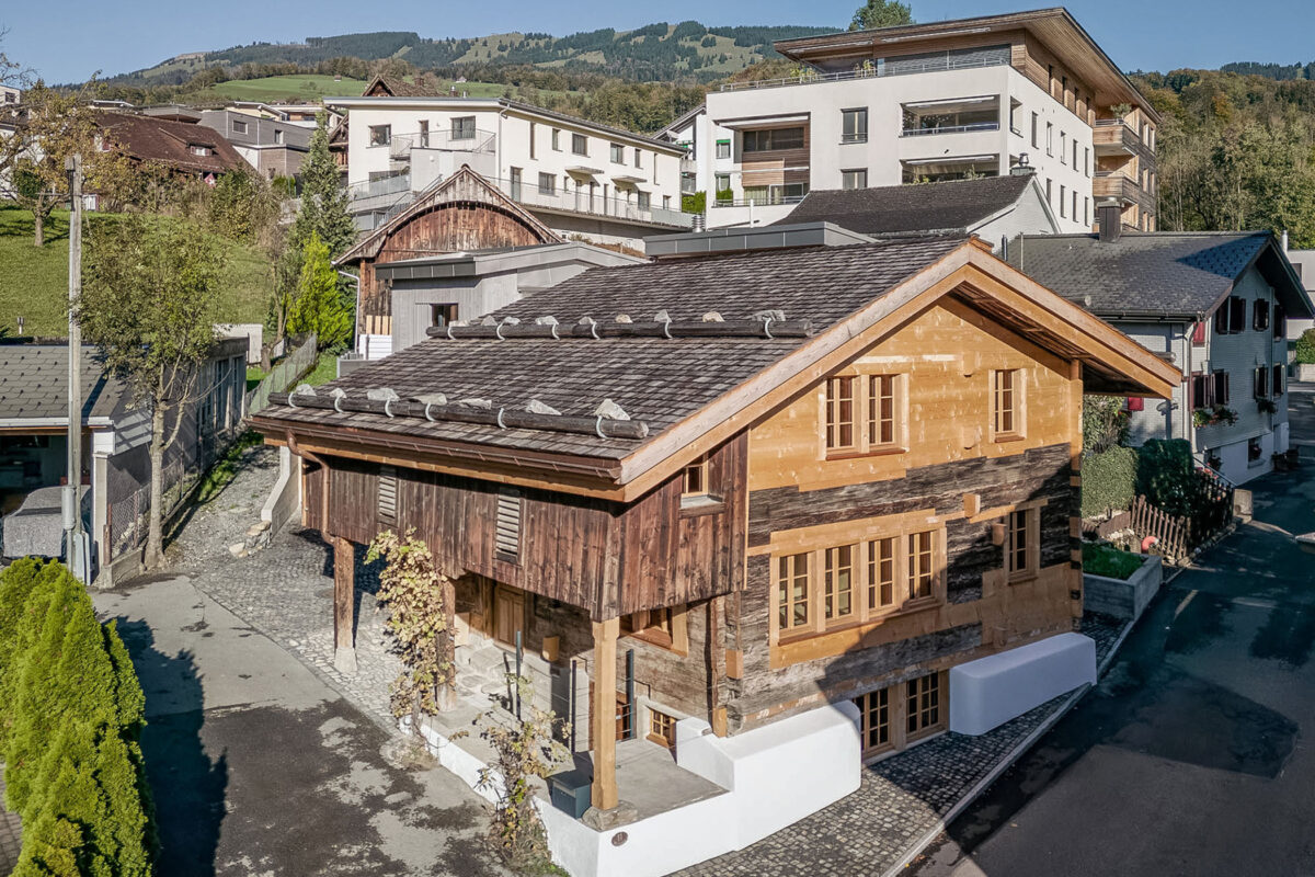 Sanierung mittelalterlicher Blockbau & Holz100 Anbau - Thoma Holz100 
