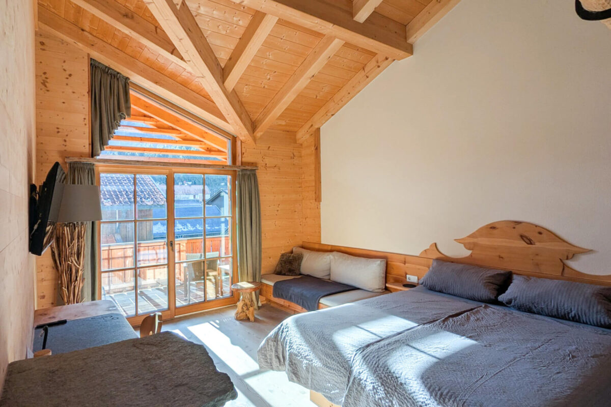 Holz100 Wohlfühlhaus in ruhiger Seitenstrasse in Oberammergau - Thoma Holz100 