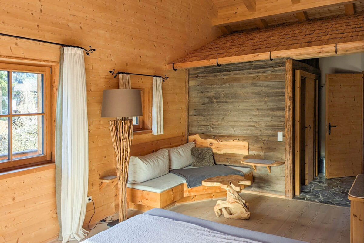 Holz100 Wohlfühlhaus in ruhiger Seitenstrasse in Oberammergau - Thoma Holz100 