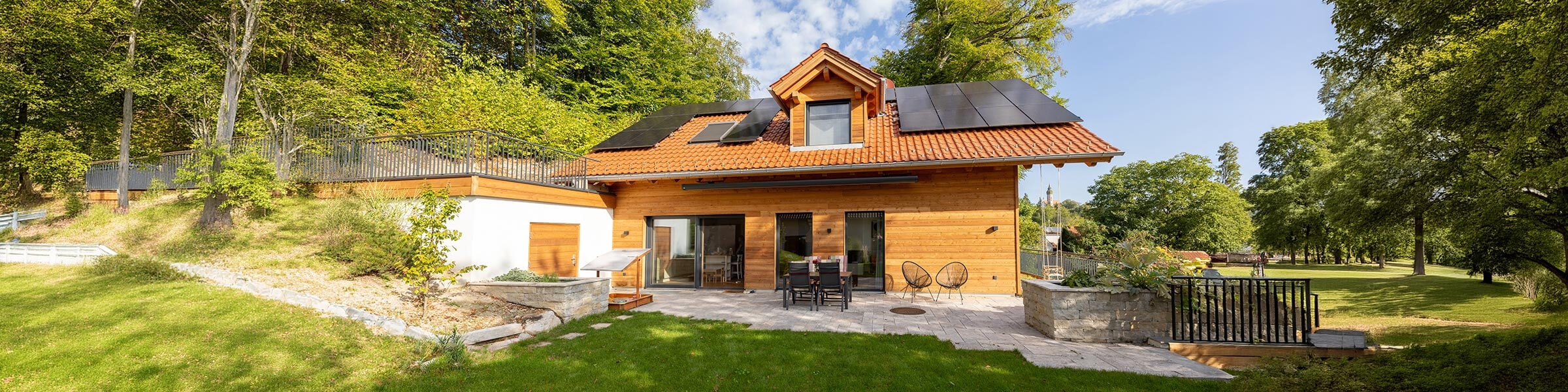 Holz100 Haus in anspruchsvoller Hanglage - Thoma Holz100