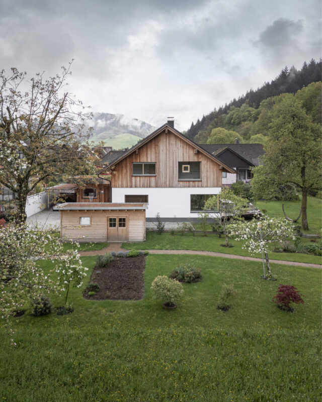 Holz100-Neubau Einfamilienhaus mit Büroanbau und Carport - Thoma Holz100 