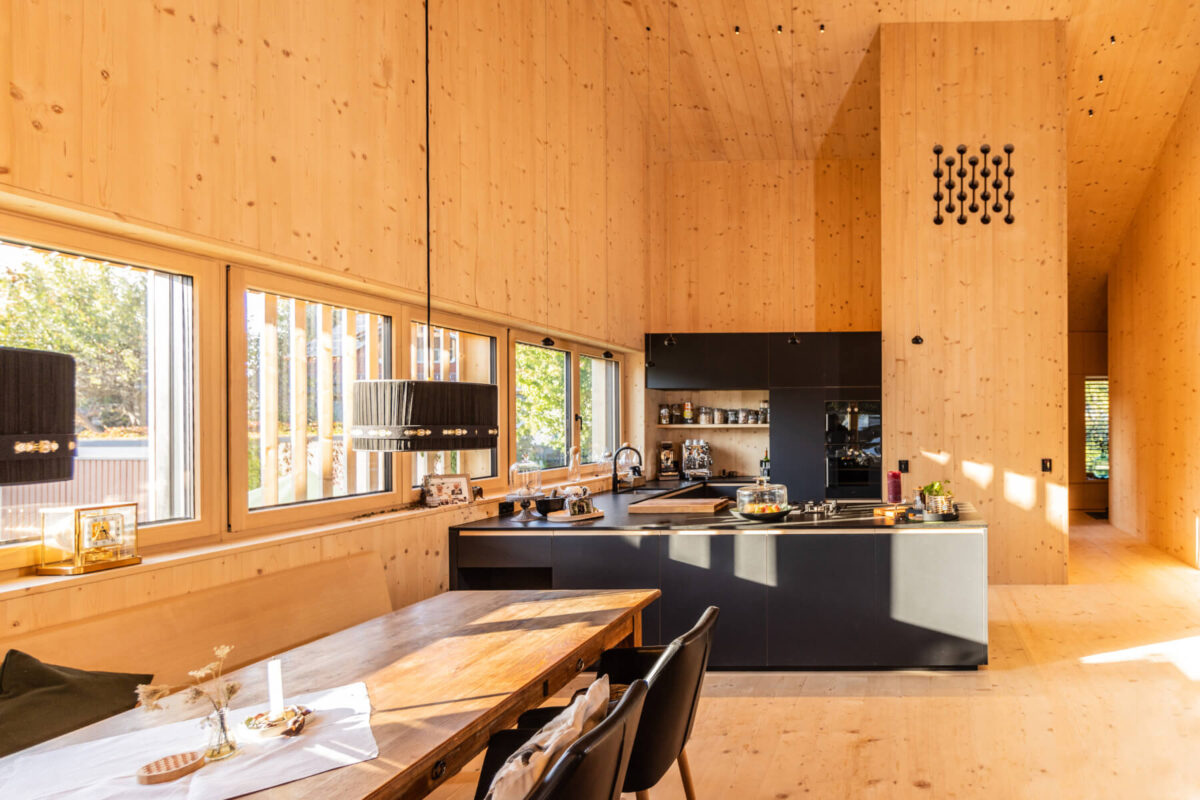 Neubeginn auf bestehender Grundlage - Thoma Holz100 