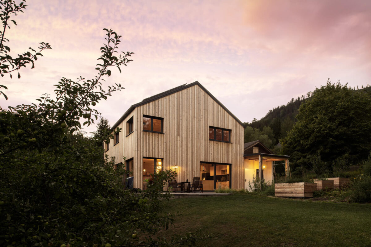 Einfamilienhaus aus Mondholz im Schneebergland - Thoma Holz100 