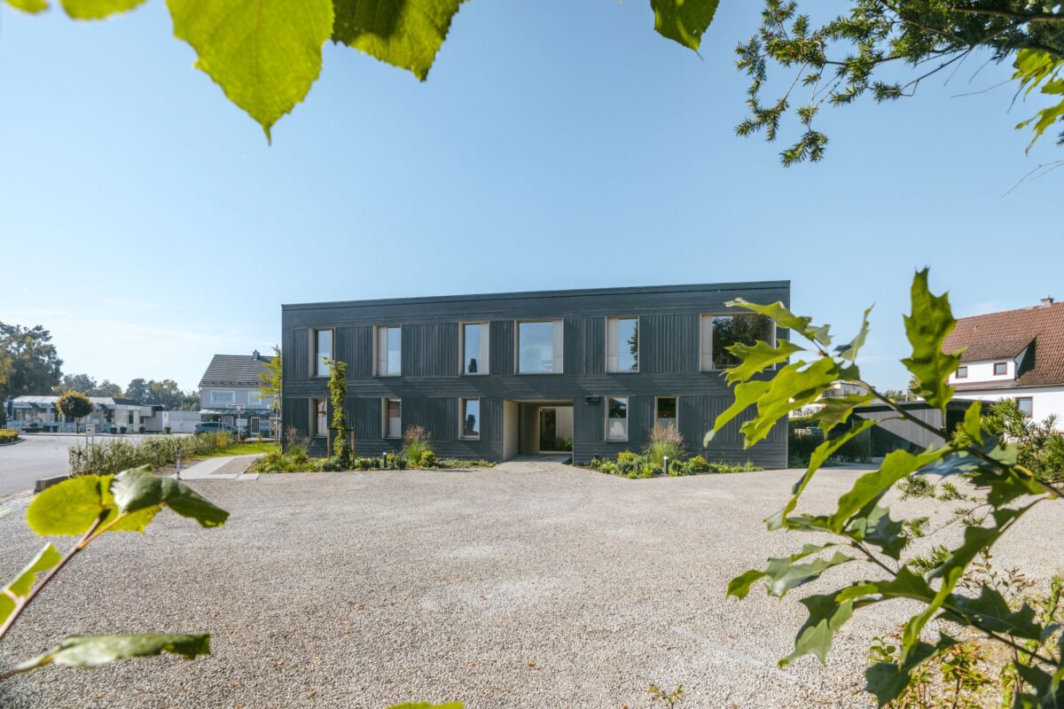 Ärztezentrum Abensberg – Gesundes Bauen für heilende Räume - Thoma Holz100 