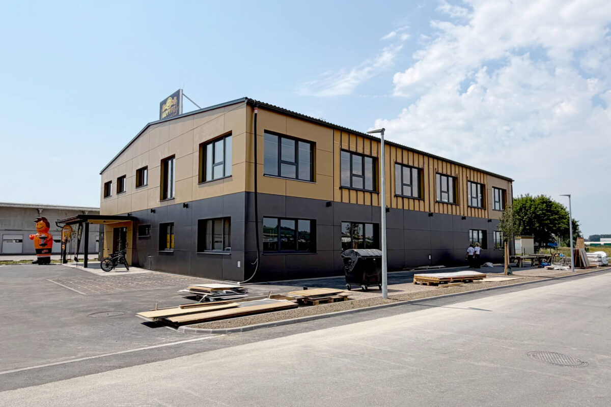 Erstes Fitnessstudio aus purem Massivholz - Thoma Holz100 