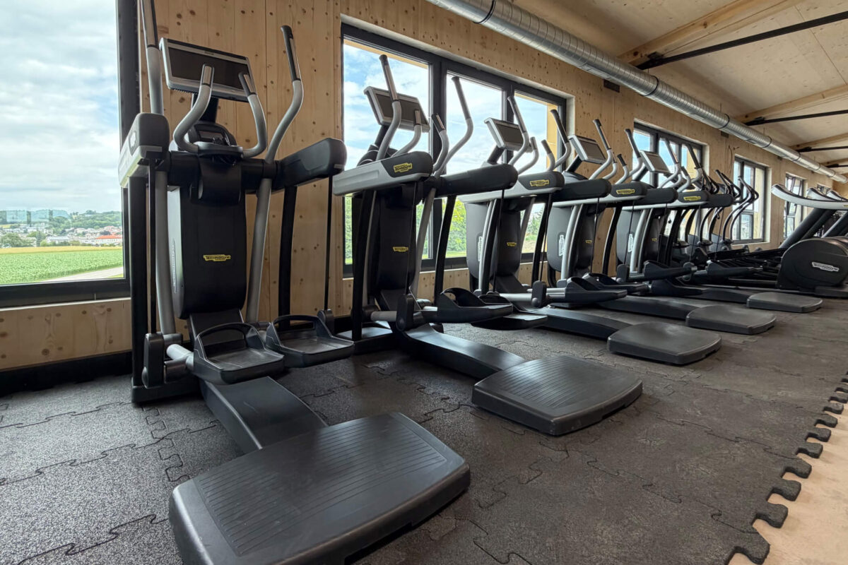 Erstes Fitnessstudio aus purem Massivholz - Thoma Holz100 