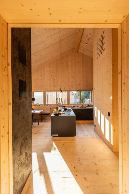 Neubeginn auf bestehender Grundlage - Thoma Holz100 